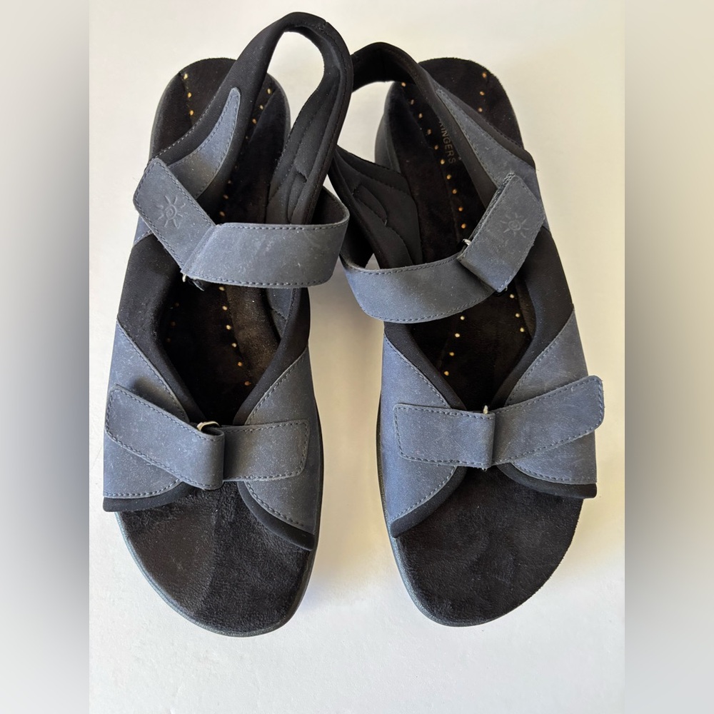 Women’s Clark’s Blue and Black Suede Springers Sandals